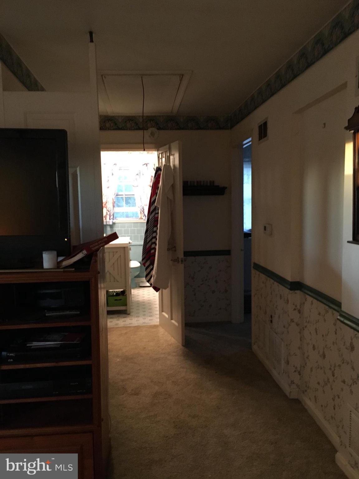 15512 Baden Naylor Road Brandywine, MD 20613 - Photo 42 of 62 Hallway