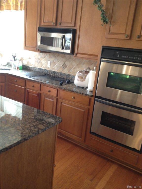 3609 Everett Drive Rochester, MI 48307 - Photo 4 of 9 photo 1(2).JPG