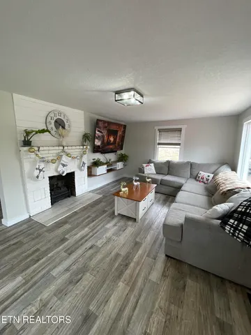 $299,900 | 1566 Mountain Road, Andersonville, TN 37705