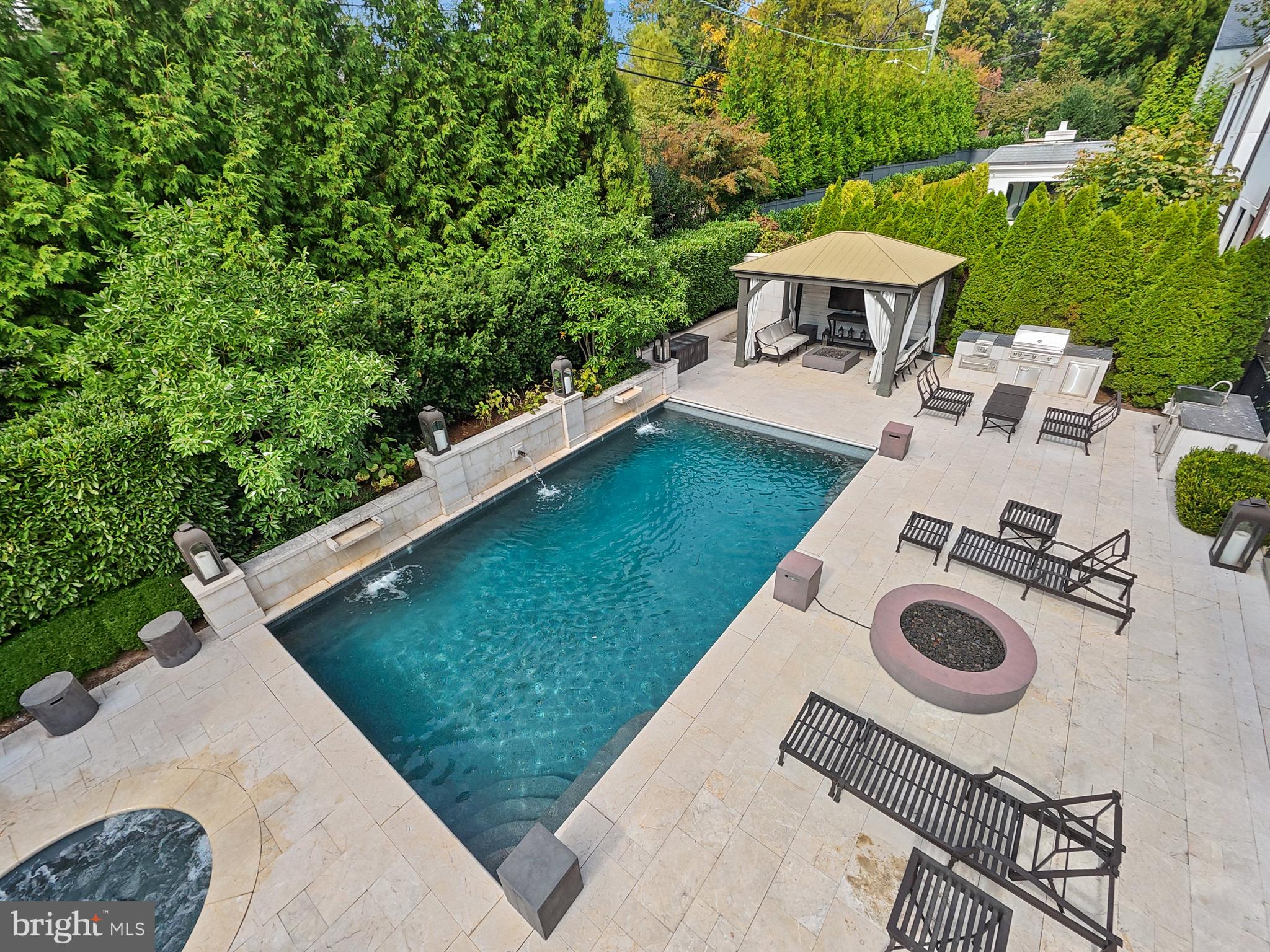 2107 Foxhall Road Northwest Washington, DC 20007 - Photo 16 of 64 Spacious outdoor space