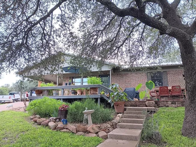 $299,000 | 1404 Stengel Street, Mason, TX 76856