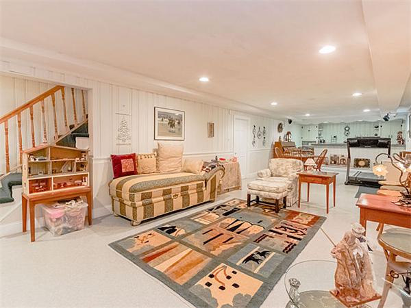18 Nardone Road Newton, MA 02459 - Photo 15 of 24 Gallery Image 15