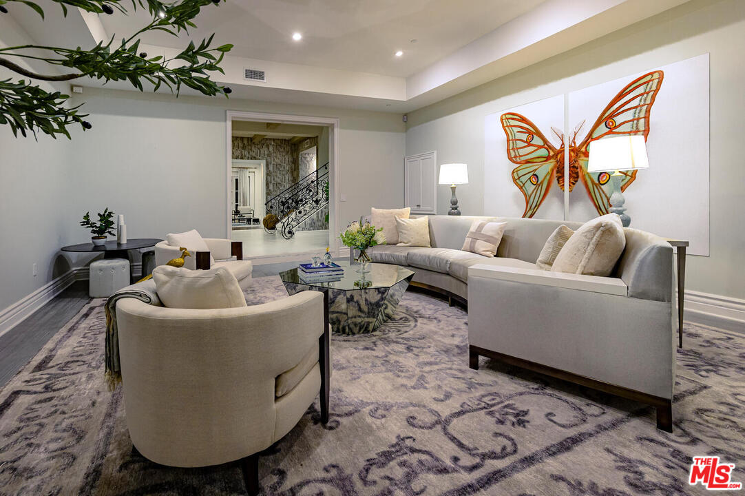 1133 Tower Road Beverly Hills, CA 90210 - Photo 11 of 44