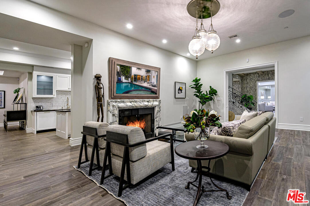 1133 Tower Road Beverly Hills, CA 90210 - Photo 13 of 44