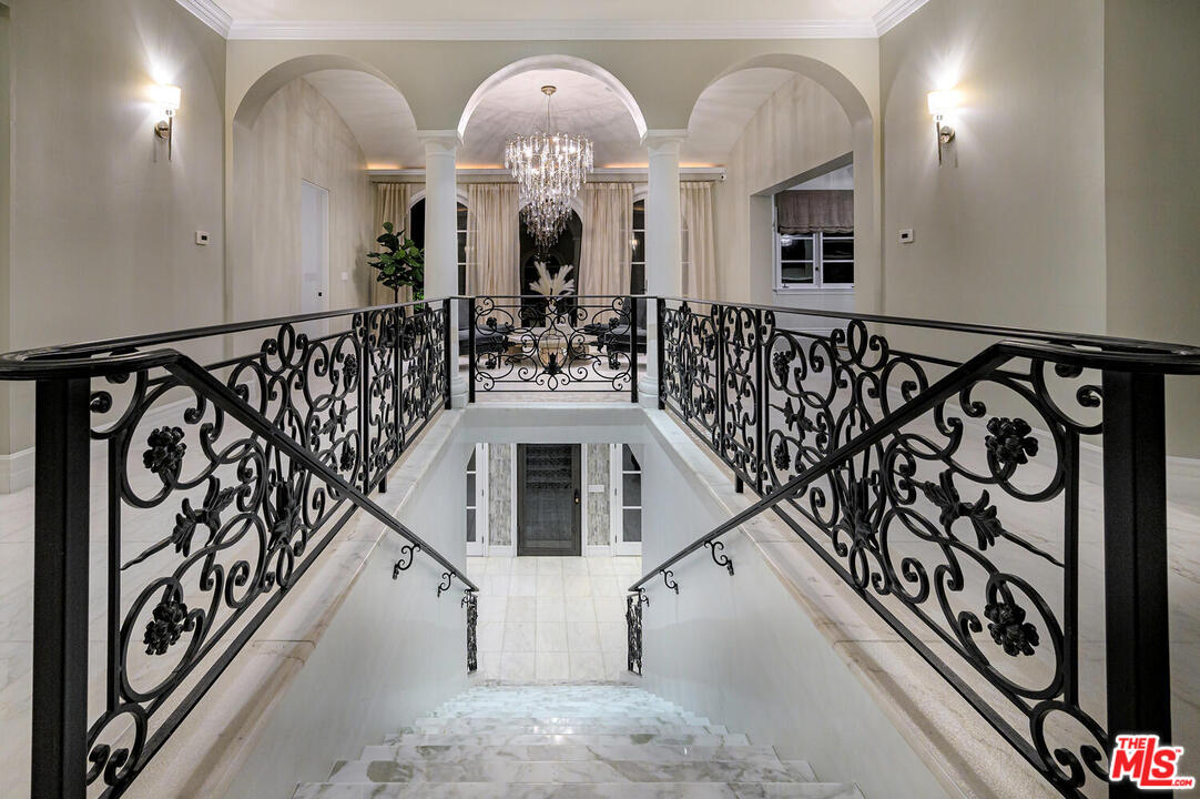 1133 Tower Road Beverly Hills, CA 90210 - Photo 20 of 44