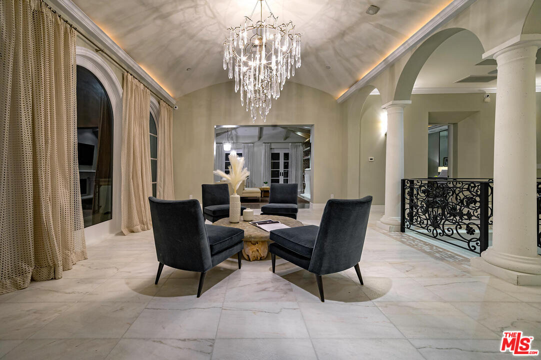 1133 Tower Road Beverly Hills, CA 90210 - Photo 21 of 44