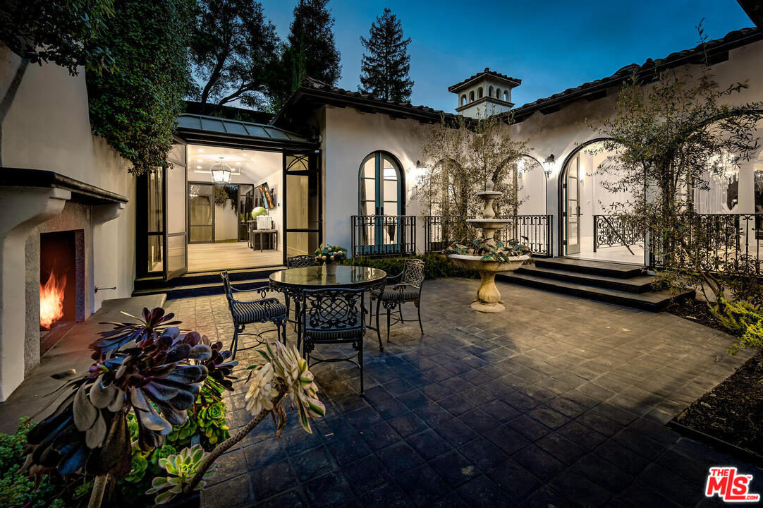 1133 Tower Road Beverly Hills, CA 90210 - Photo 38 of 44