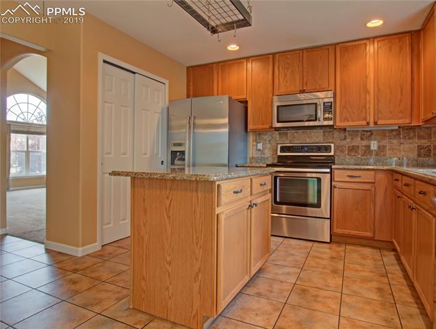 6749 Akron Road Colorado Springs, CO 80923 - Photo 11 of 36