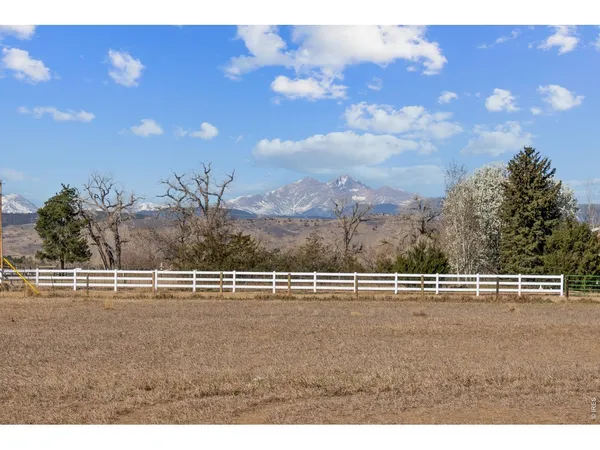 a view of outdoor space with mountain view