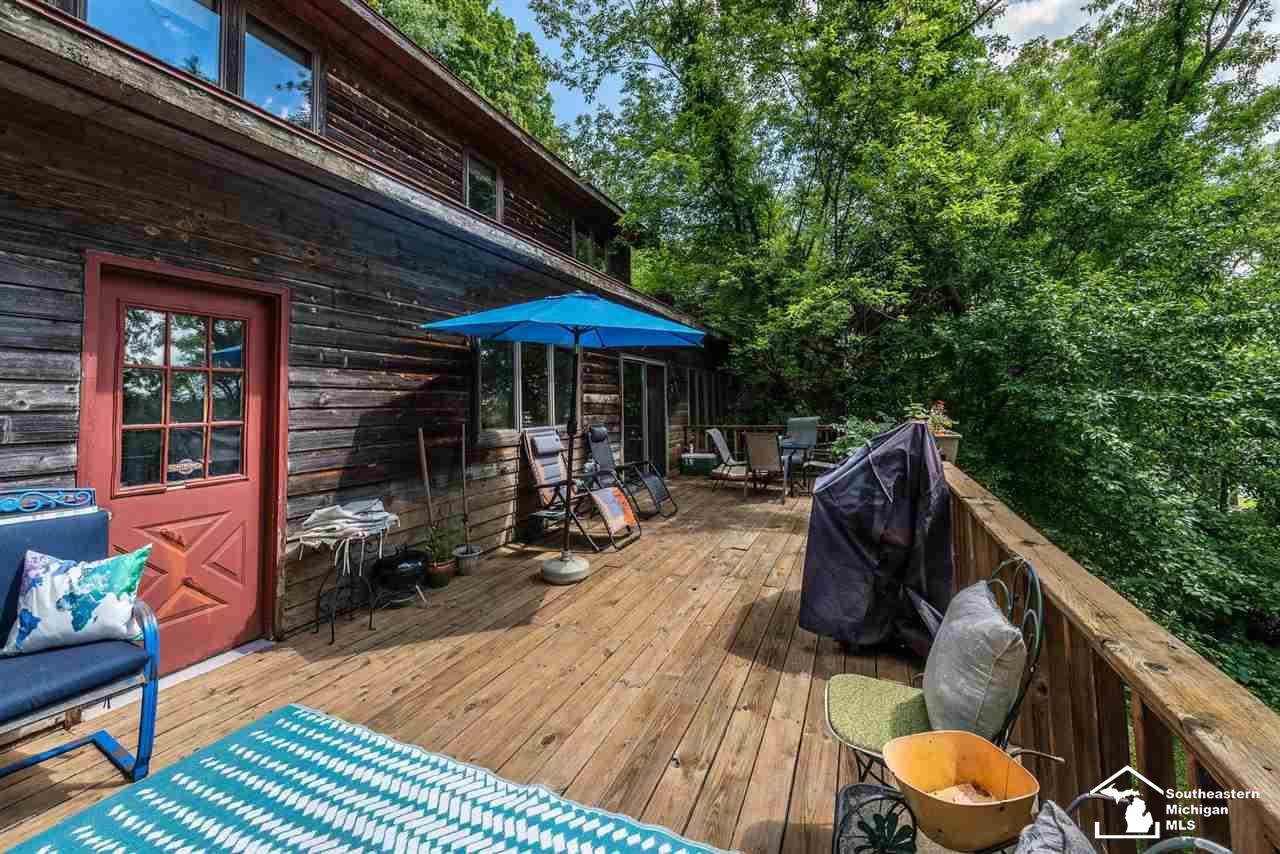 300 Island Lake Road Chelsea, MI 48118 - Photo 45 of 64 Upper Deck