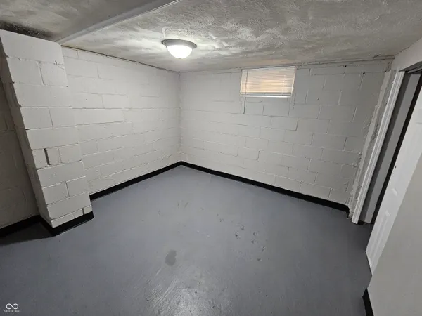 $1,299 | 3549 North Linwood Avenue, Indianapolis, IN 46218