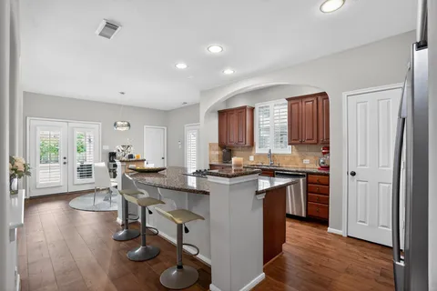 $750,000 | 42 South Crisp Morning Circle, The Woodlands, TX 77382