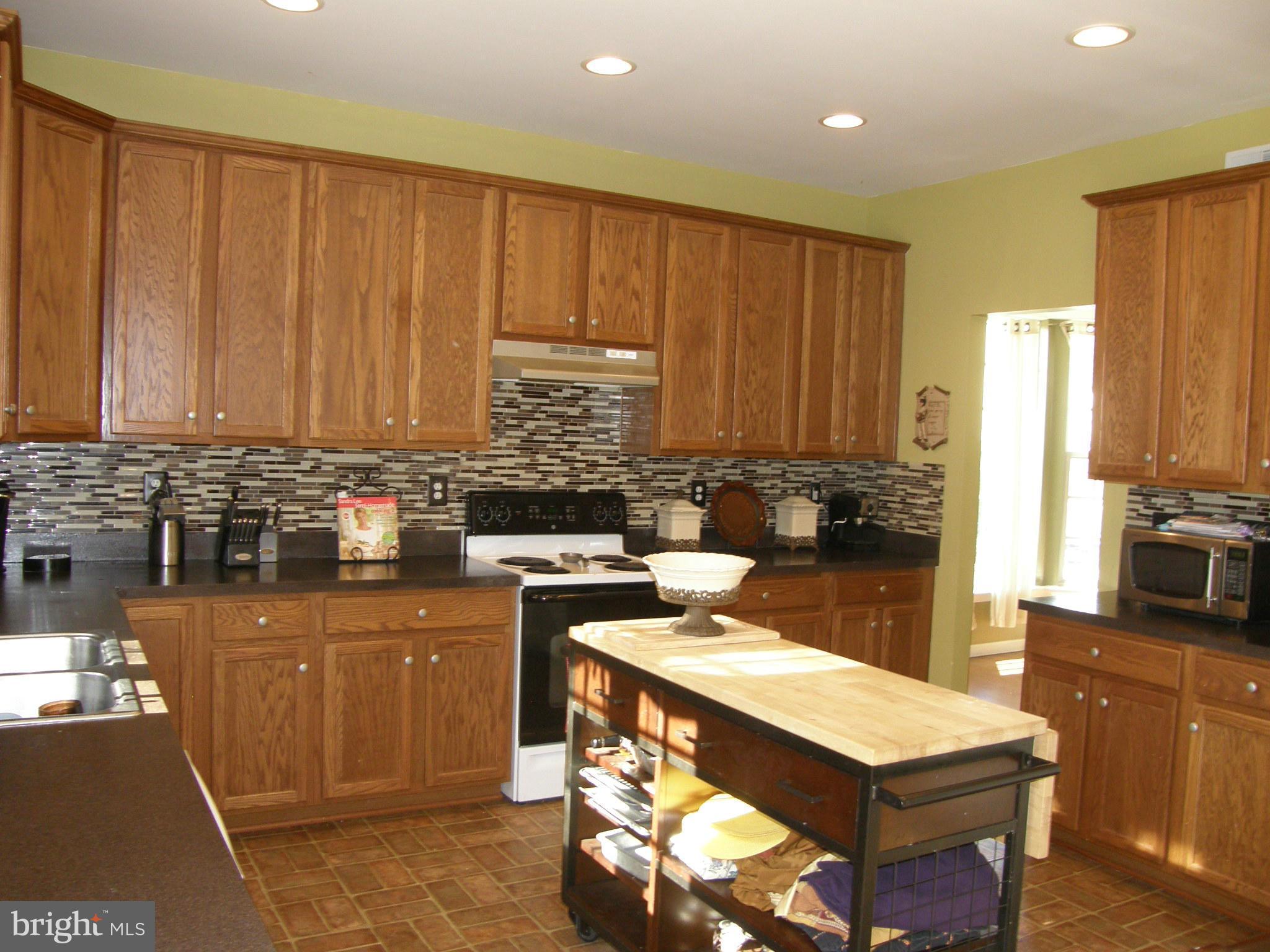 587 Hunters Road Culpeper, VA 22701 - Photo 12 of 30 Kitchen