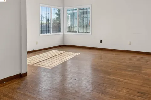 $359,999 | 249 South 13th Street, Richmond, CA 94804