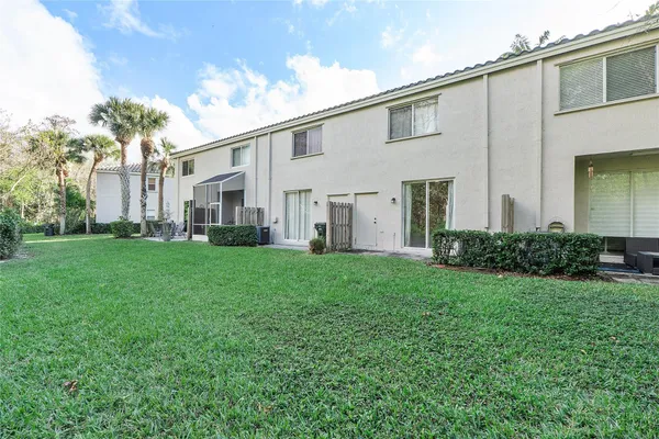 $360,000 | 5788 Northwest 48th Avenue, Unit 1, Coconut Creek, FL 33073