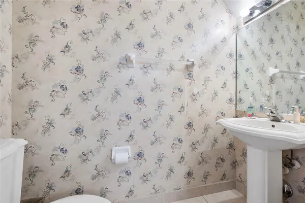 $360,000 | 5788 Northwest 48th Avenue, Unit 1, Coconut Creek, FL 33073