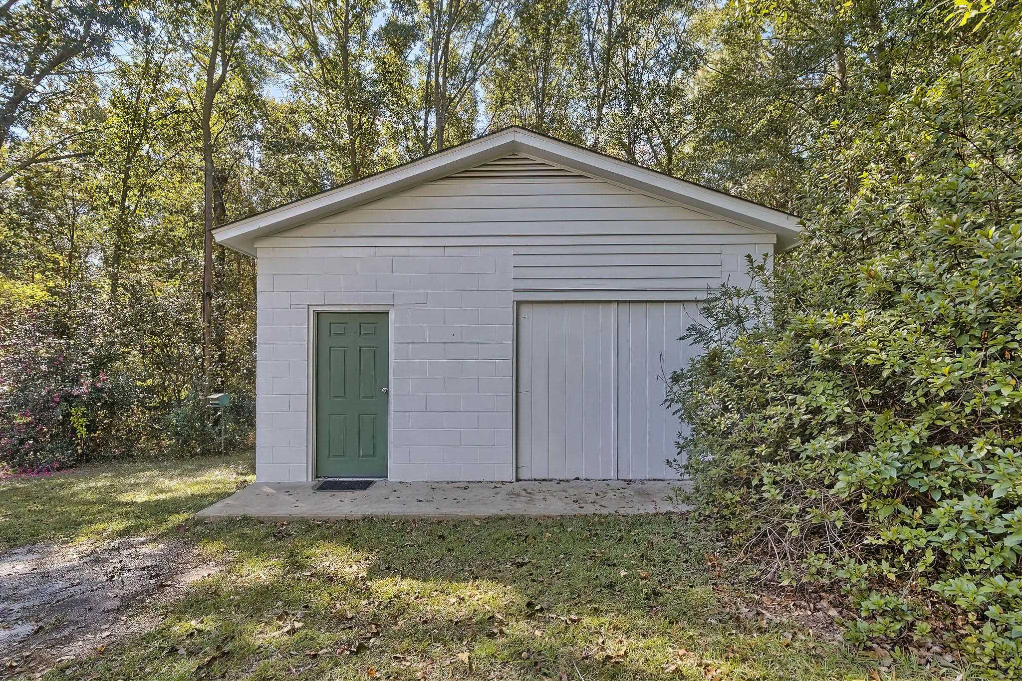 1016 Pleasant Valley Road West Columbia, SC 29172 - Photo 10 of 31