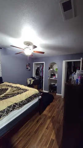 a bed room with a bed