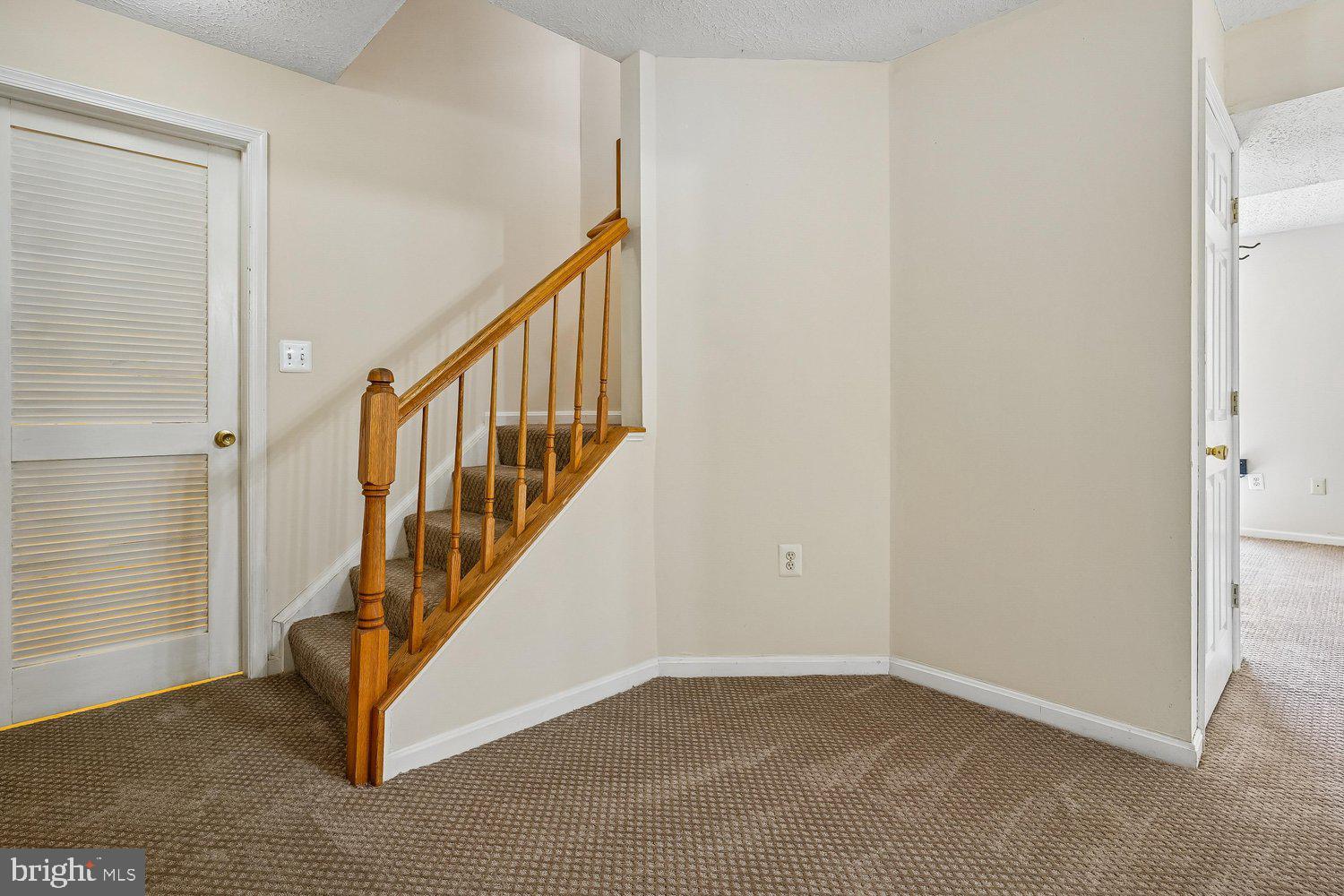 14677 Cloverdale Road Woodbridge, VA 22193 - Photo 53 of 72 Hall