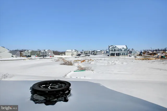 a house view with a outdoor space