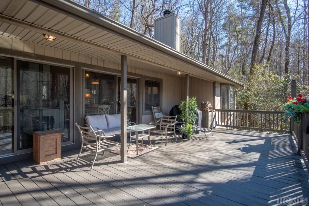 402 Holly Road Sapphire, NC 28774 - Photo 6 of 47 Gallery Image 6