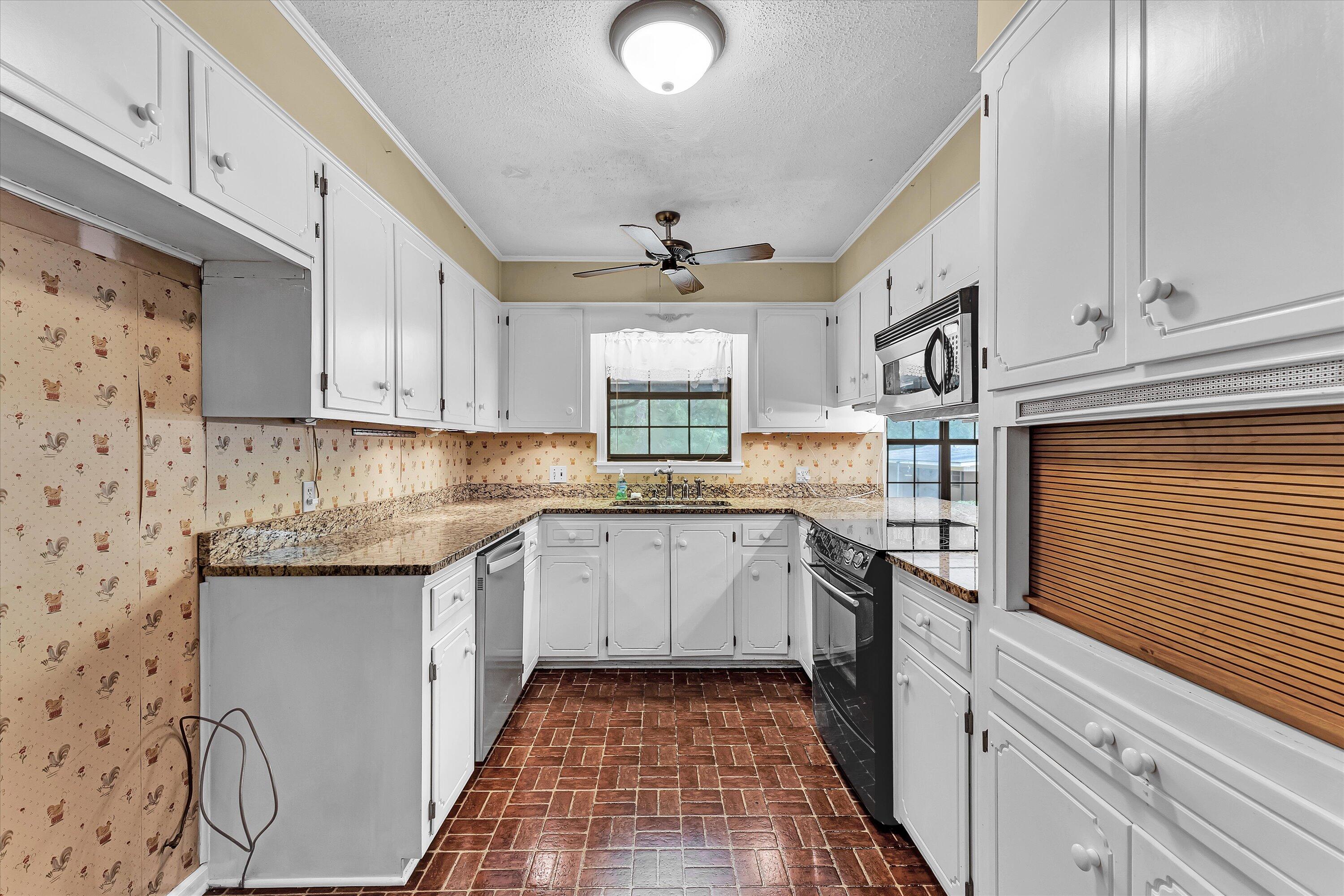 1921 McDade Road Hephzibah, GA 30815 - Photo 45 of 59 Kitchen