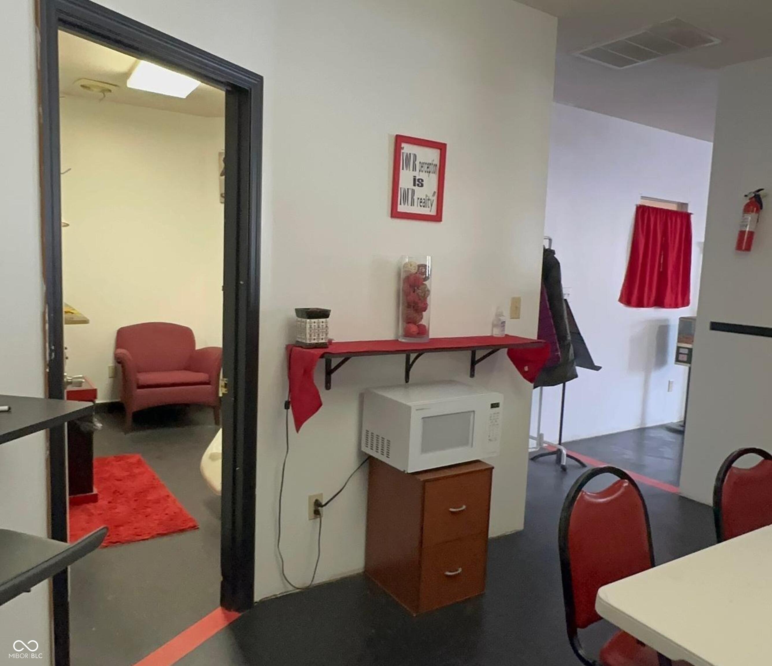 455 West Springhill Drive Terre Haute, IN 47802 - Photo 11 of 56