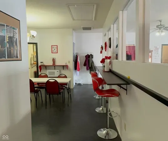 $299,250 | 455 West Springhill Drive, Terre Haute, IN 47802