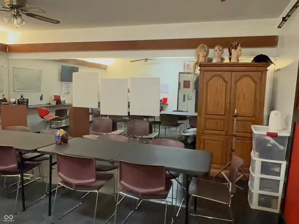 $299,250 | 455 West Springhill Drive, Terre Haute, IN 47802