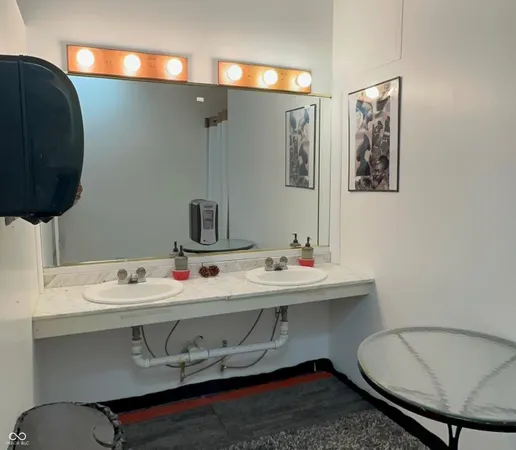 $299,250 | 455 West Springhill Drive, Terre Haute, IN 47802