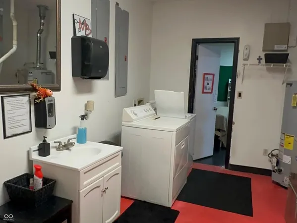 $299,250 | 455 West Springhill Drive, Terre Haute, IN 47802