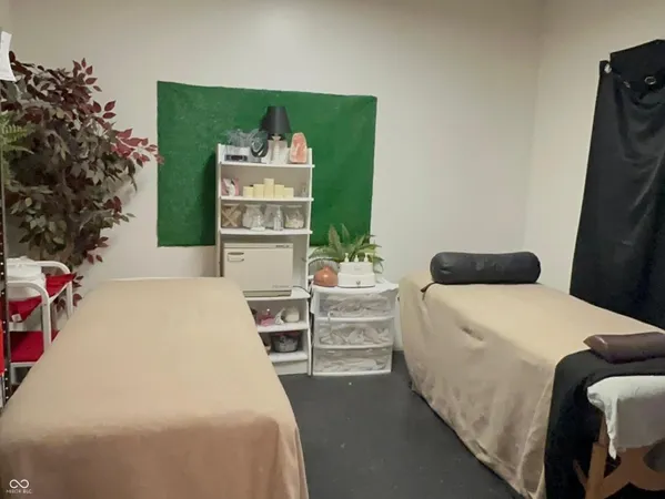 $299,250 | 455 West Springhill Drive, Terre Haute, IN 47802