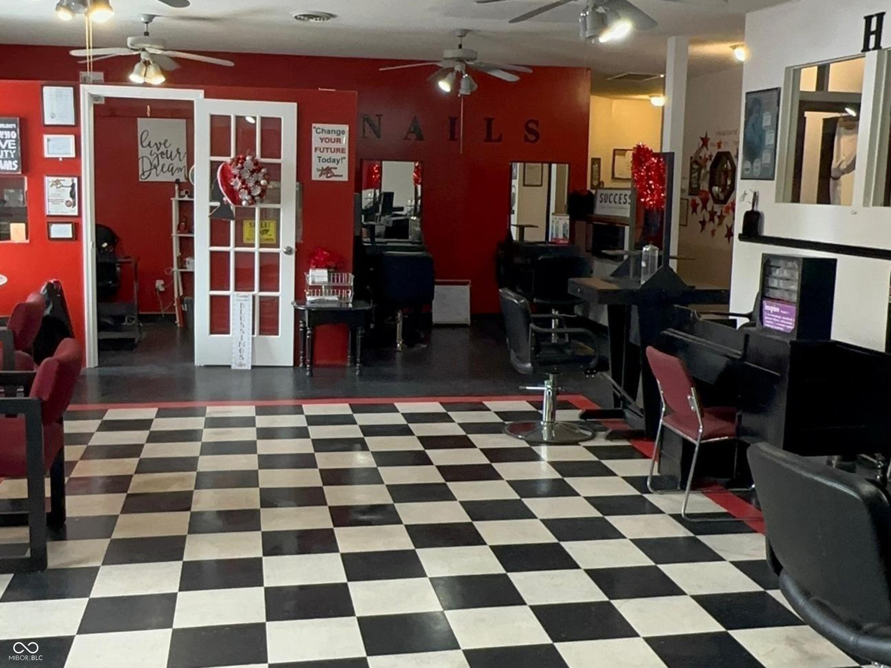 455 West Springhill Drive Terre Haute, IN 47802 - Photo 5 of 56