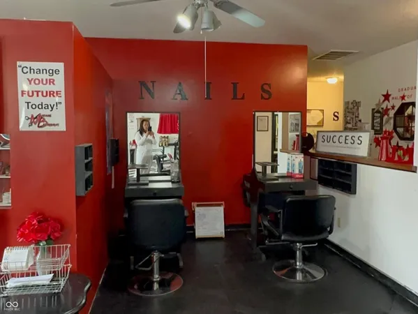 $299,250 | 455 West Springhill Drive, Terre Haute, IN 47802