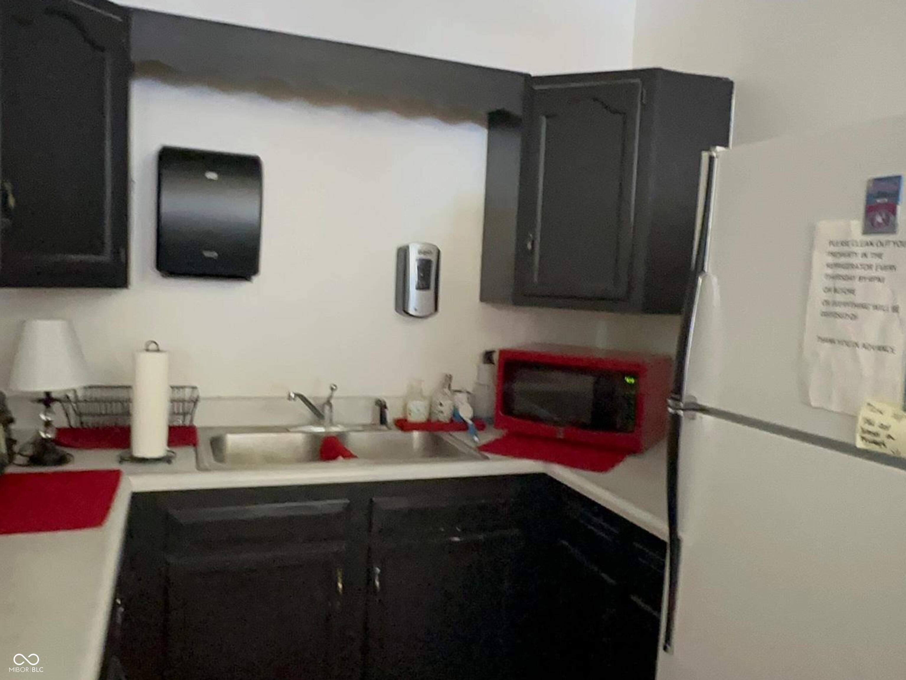 455 West Springhill Drive Terre Haute, IN 47802 - Photo 9 of 56