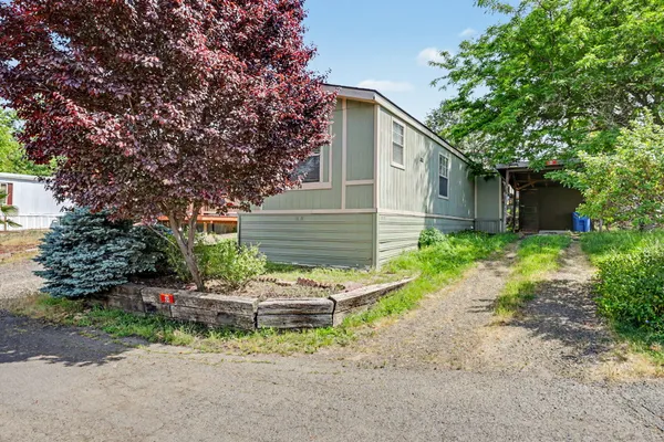 $30,000 | 421 Stevens Road, Unit 34, Eagle Point, OR 97524