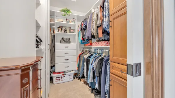 $425,000 | 436 Maple Leaf Court, Manitowoc, WI 54220