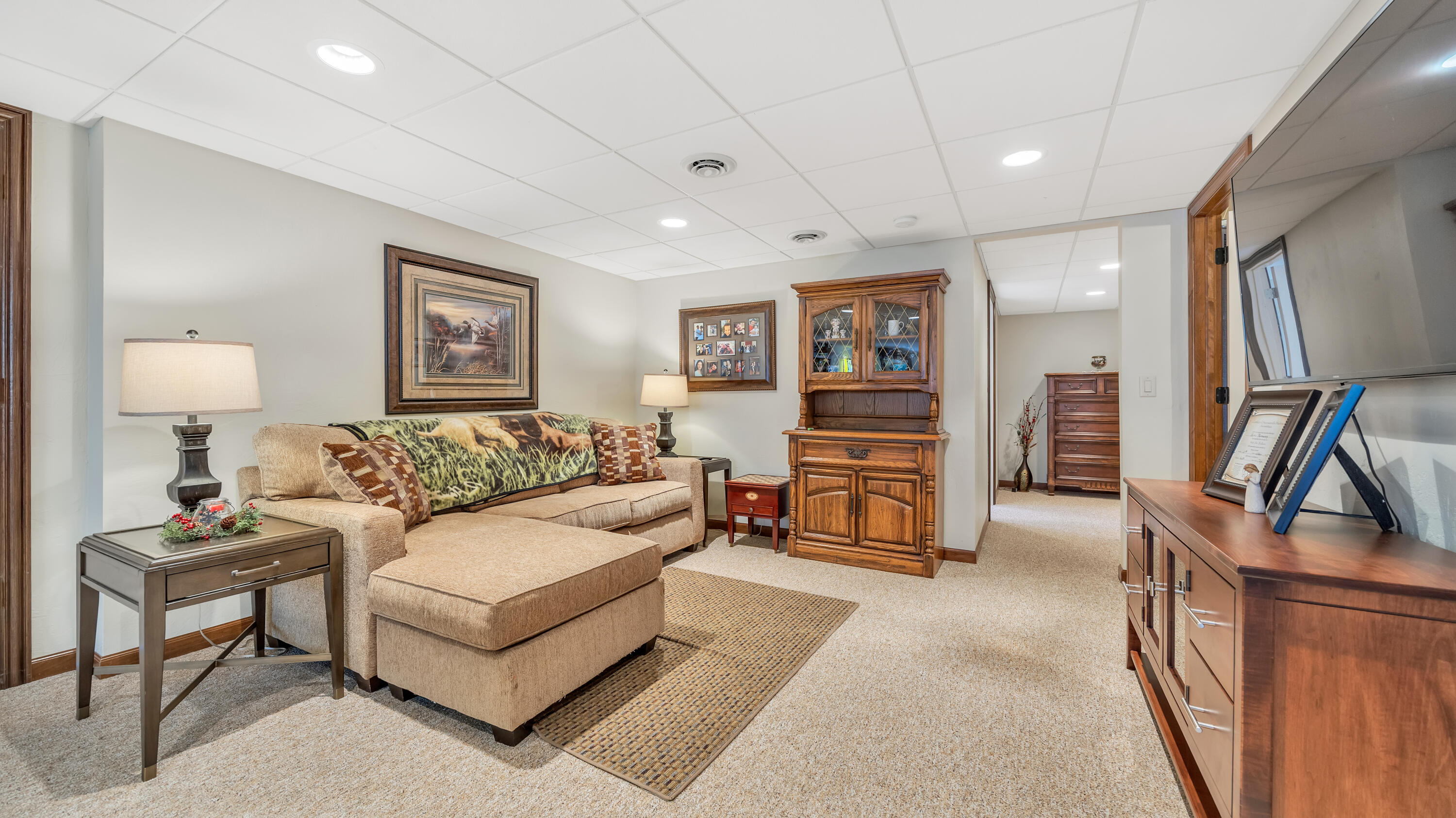436 Maple Leaf Court Manitowoc, WI 54220 - Photo 21 of 38 Family Room 1