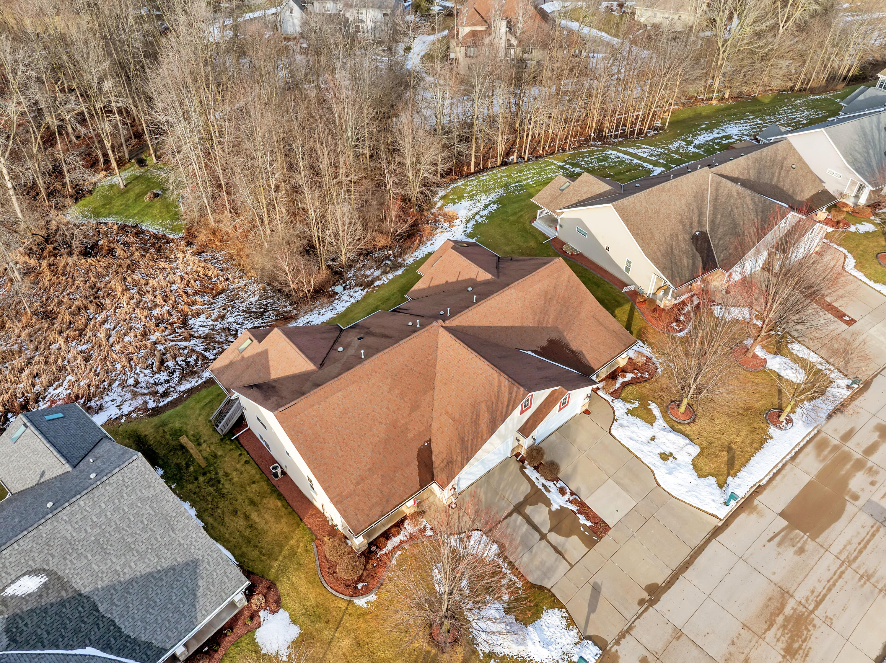 436 Maple Leaf Court Manitowoc, WI 54220 - Photo 36 of 38 Birdseye 1