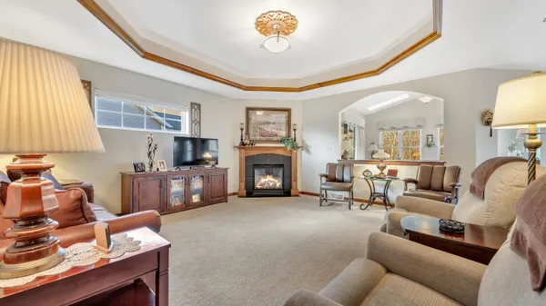 $425,000 | 436 Maple Leaf Court, Manitowoc, WI 54220