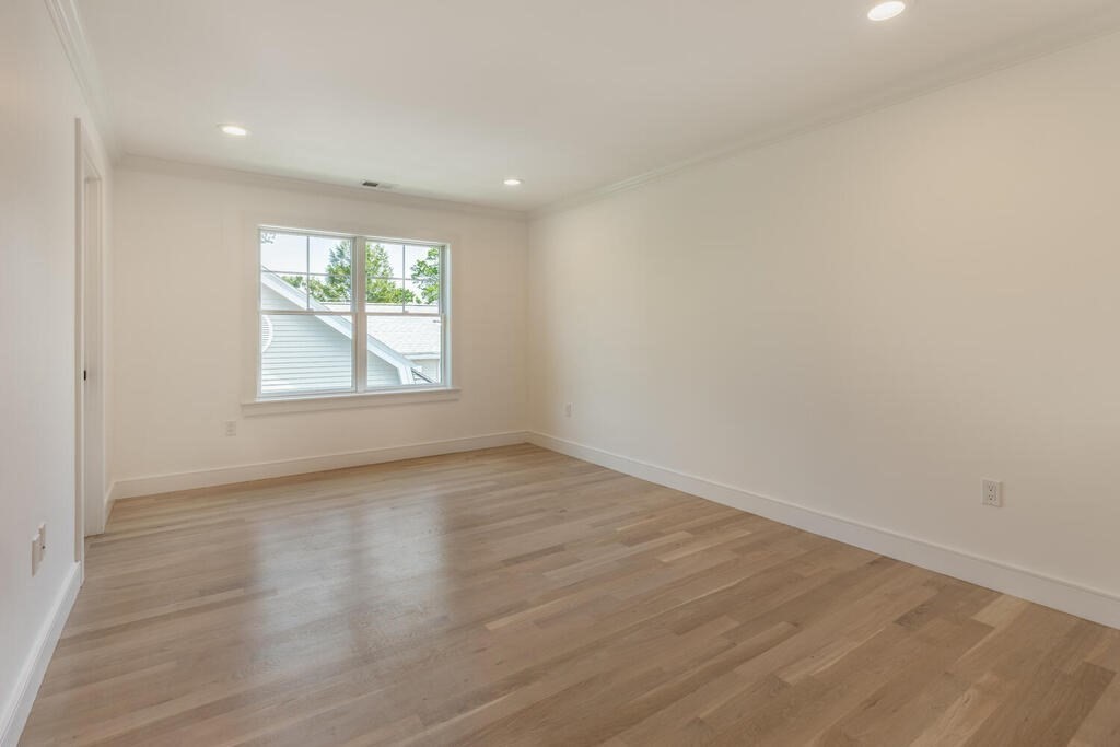 19 Thurston Road Newton, MA 02464 - Photo 21 of 31 Gallery Image 21