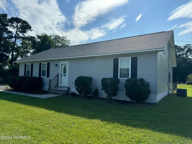 $1,575 | Undisclosed Address, Hubert, NC 28539