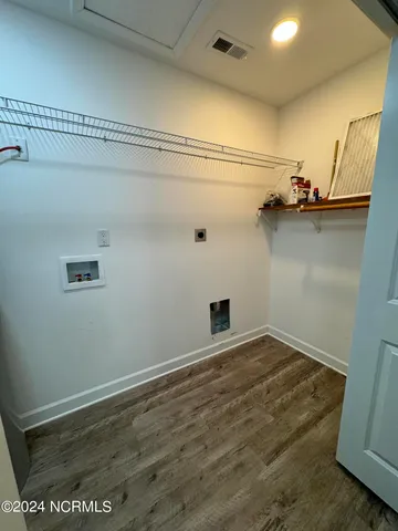 $1,575 | Undisclosed Address, Hubert, NC 28539