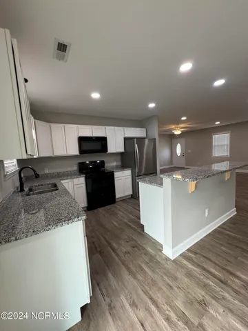 $1,575 | Undisclosed Address, Hubert, NC 28539