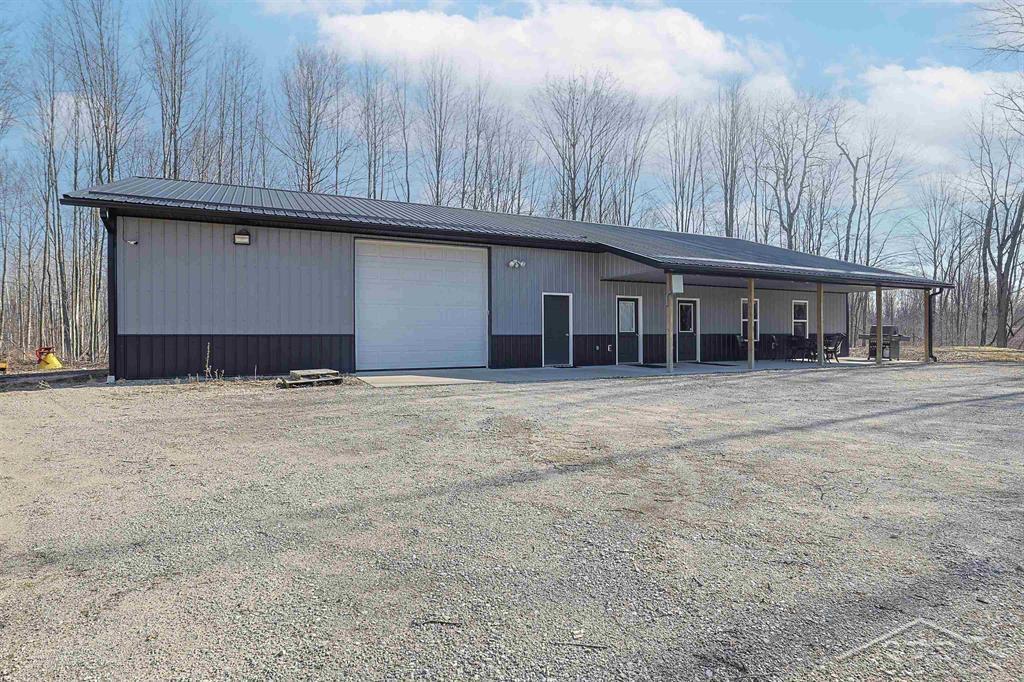 2324 Lyle Road Beaverton, MI 48612 - Photo 3 of 56 Gallery Image 3
