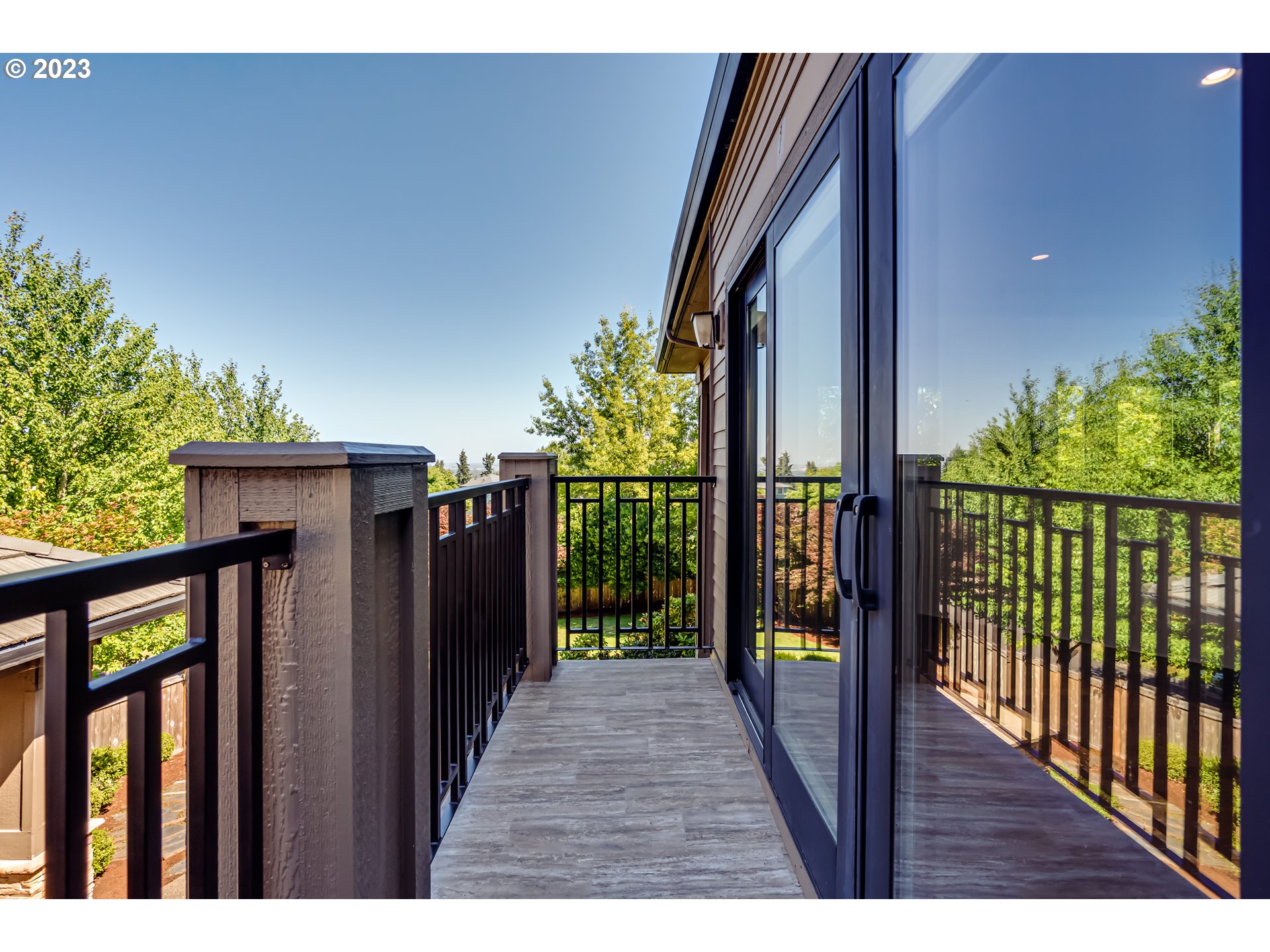 3321 Michael Lane Eugene, OR 97405 - Photo 27 of 46 a view of a wooden fence