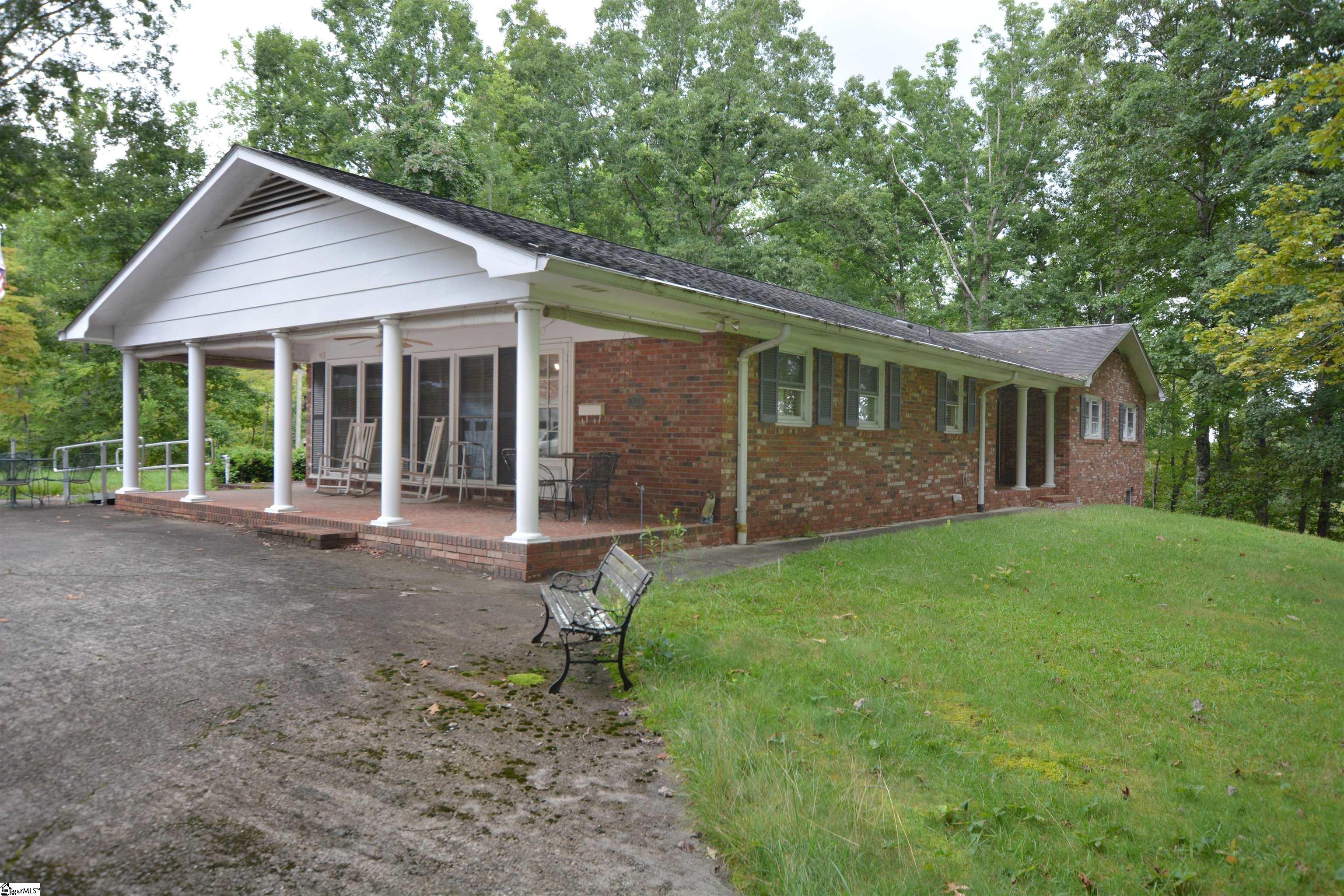 1010 Highway 14 Landrum, SC 29356 - Photo 11 of 27