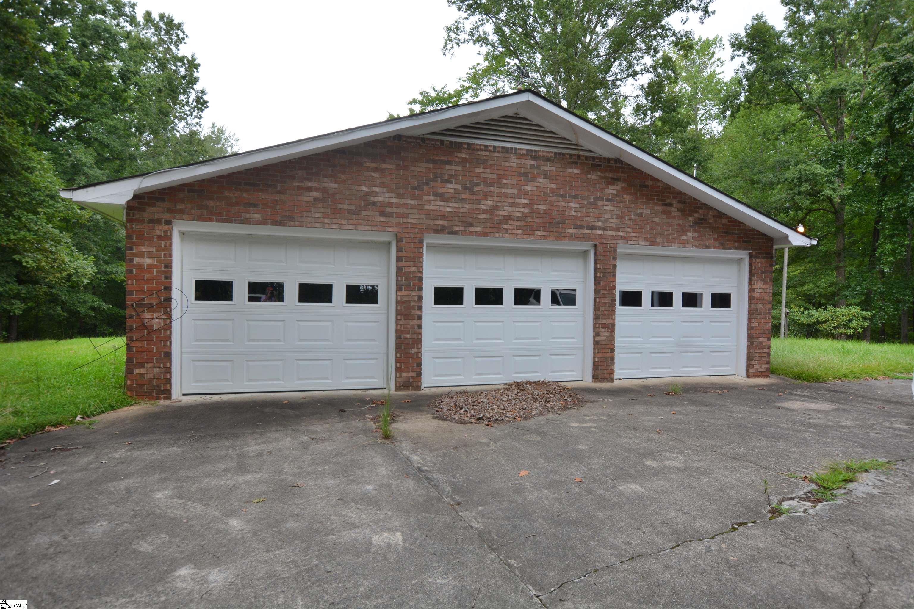 1010 Highway 14 Landrum, SC 29356 - Photo 12 of 27