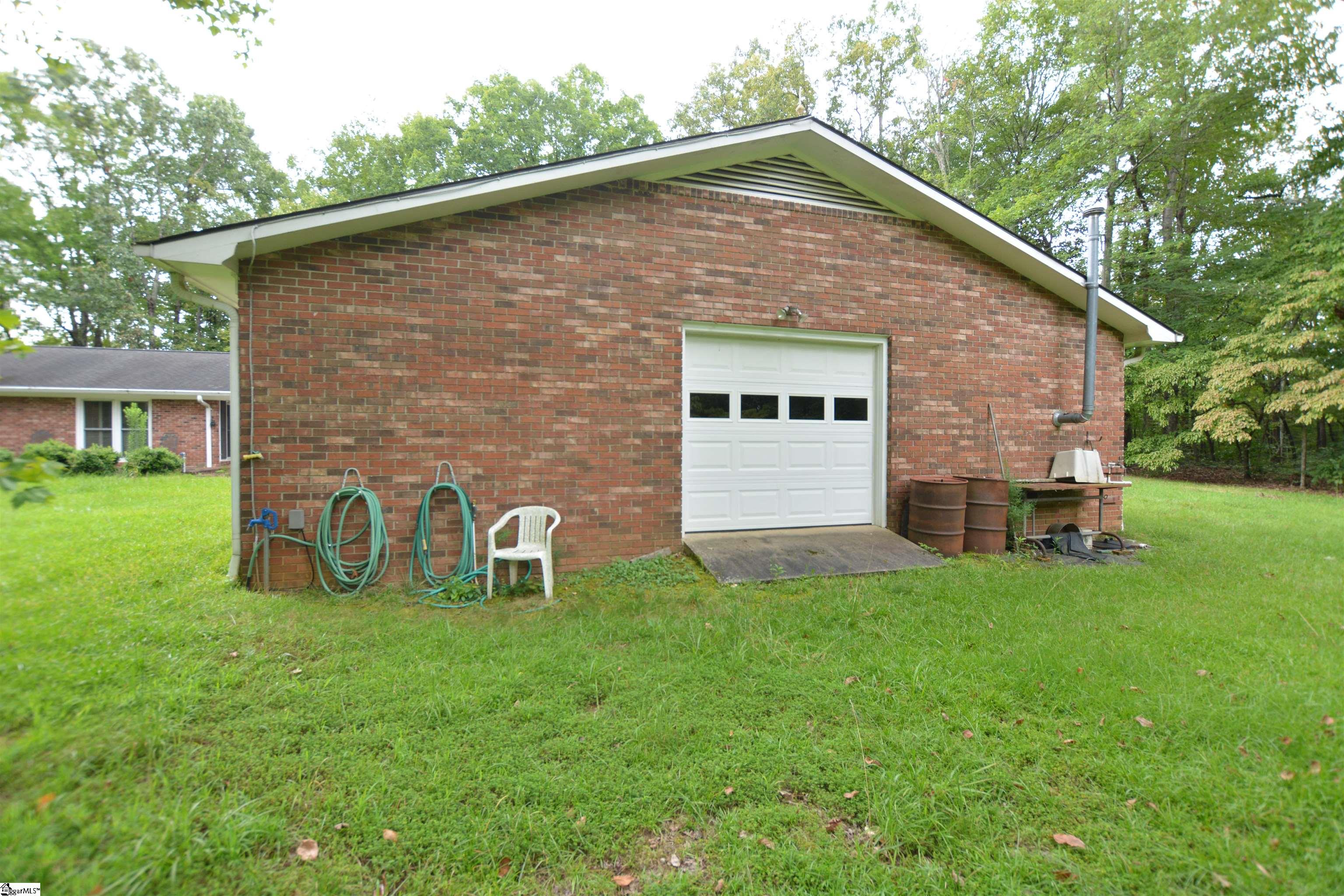 1010 Highway 14 Landrum, SC 29356 - Photo 14 of 27