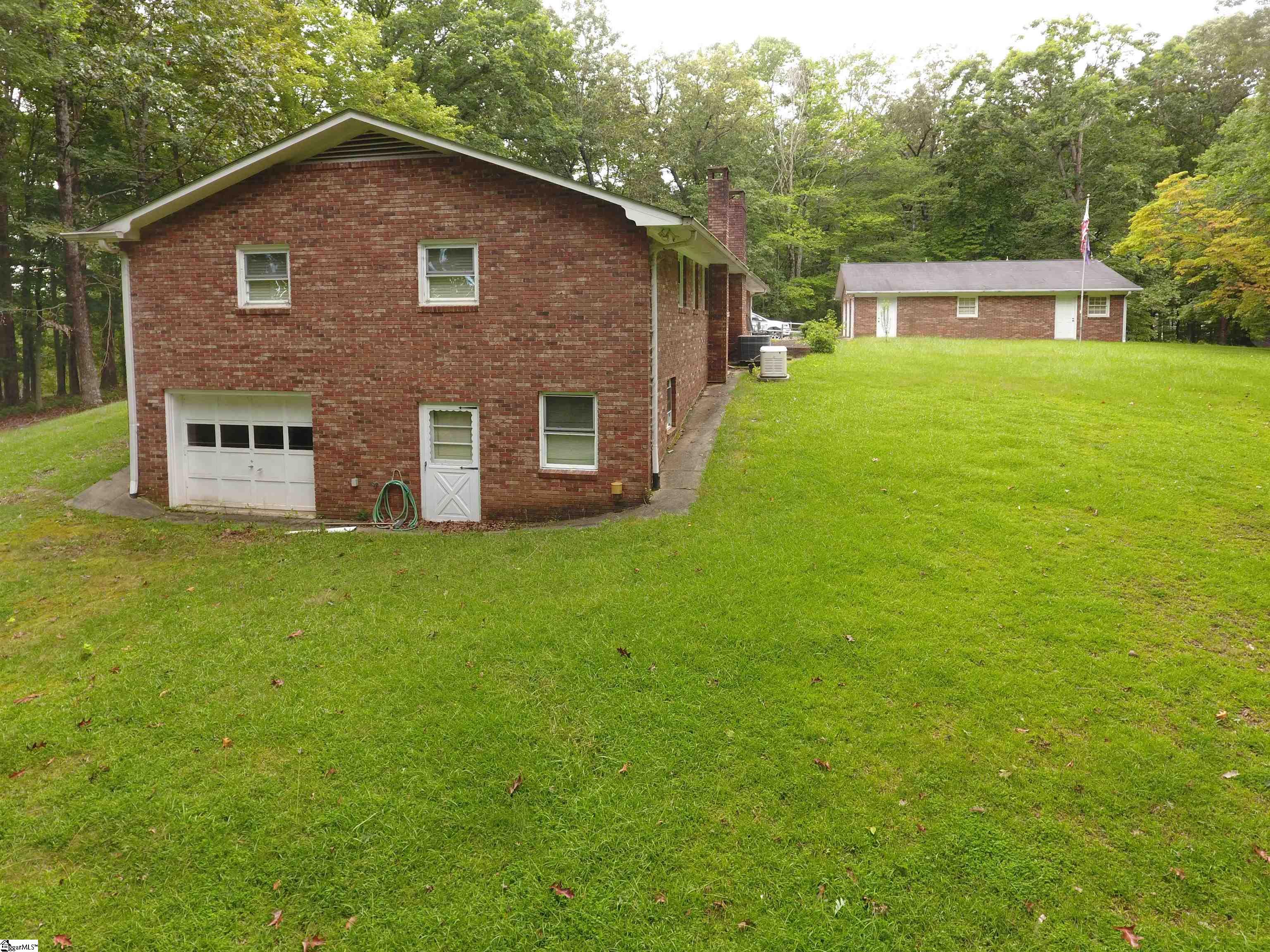 1010 Highway 14 Landrum, SC 29356 - Photo 4 of 27